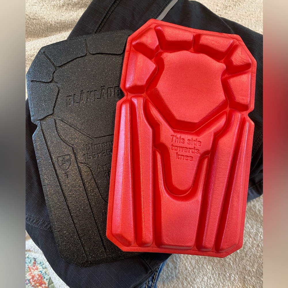 Blaklader Wide Reinforced Kneepad
Fit inside reinforced knee pocket.